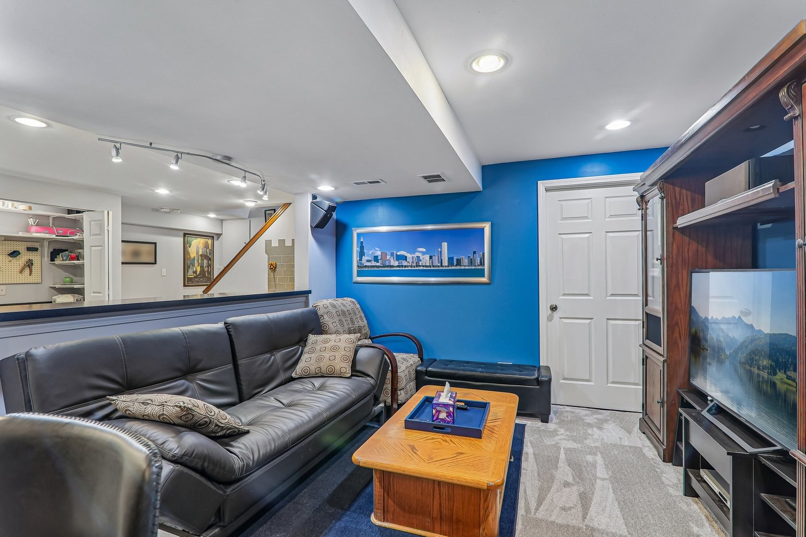 806 Meadowridge Drive, Aurora, IL 60504