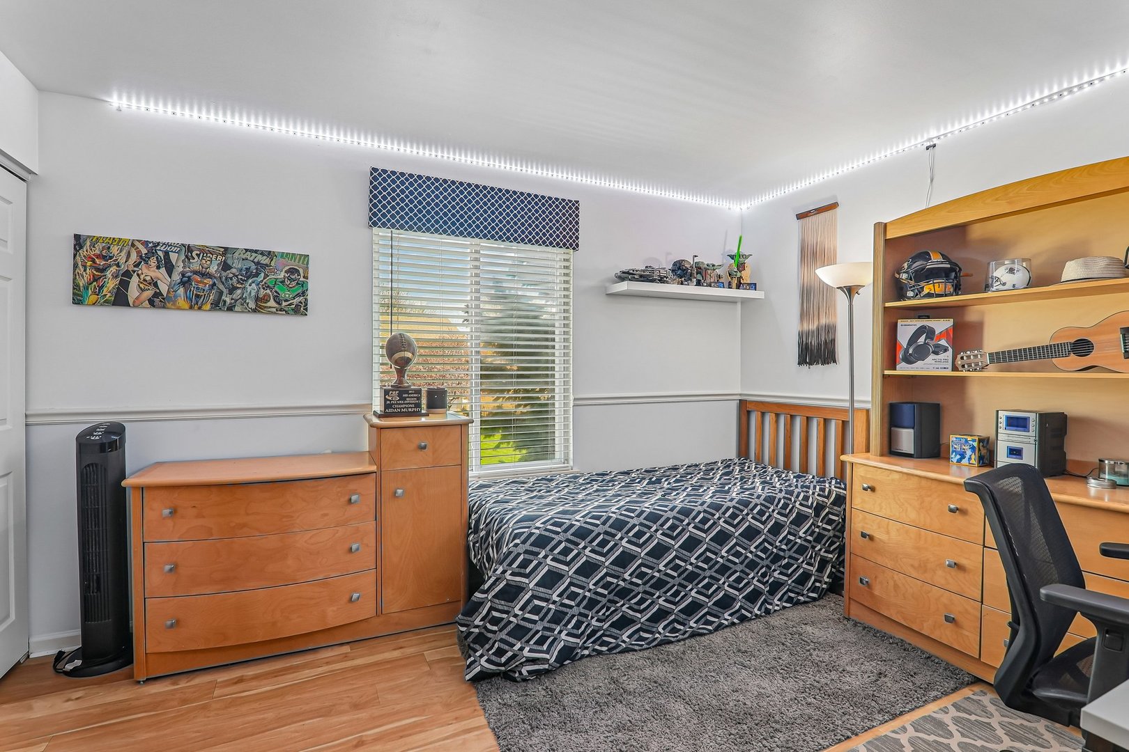 806 Meadowridge Drive, Aurora, IL 60504