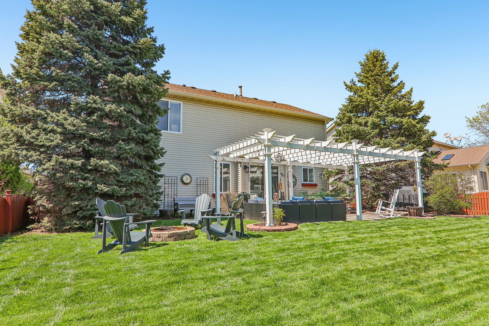 806 Meadowridge Drive, Aurora, IL 60504