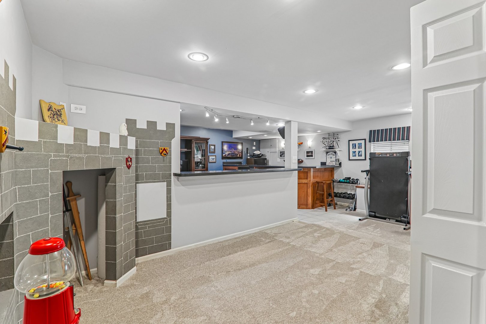 806 Meadowridge Drive, Aurora, IL 60504