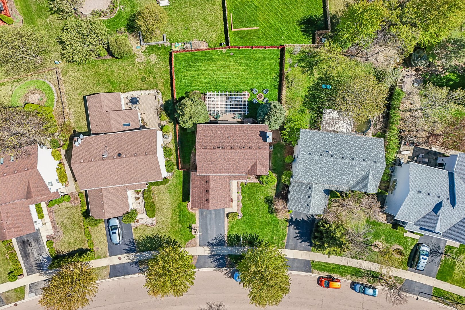 806 Meadowridge Drive, Aurora, IL 60504