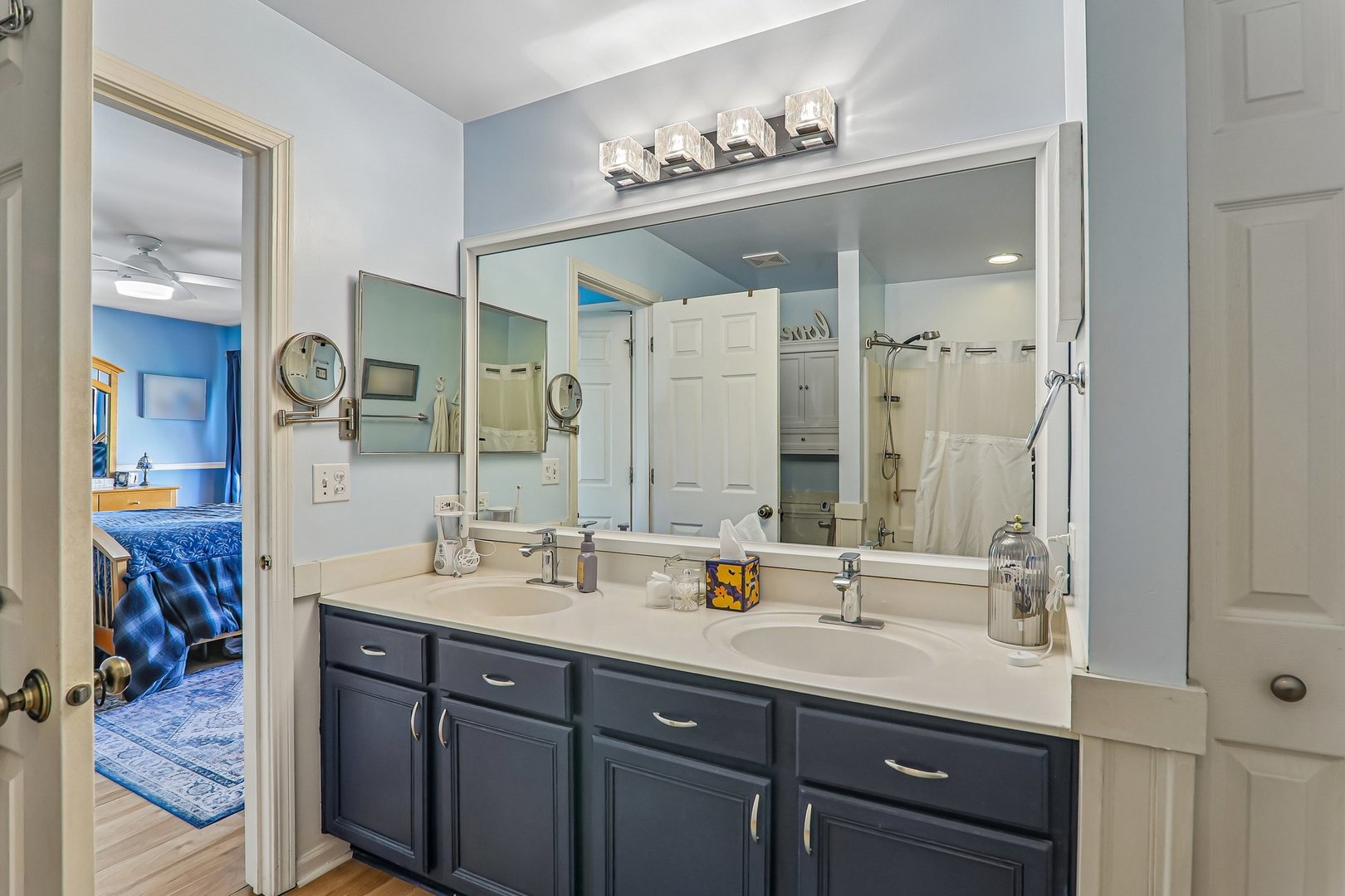 806 Meadowridge Drive, Aurora, IL 60504