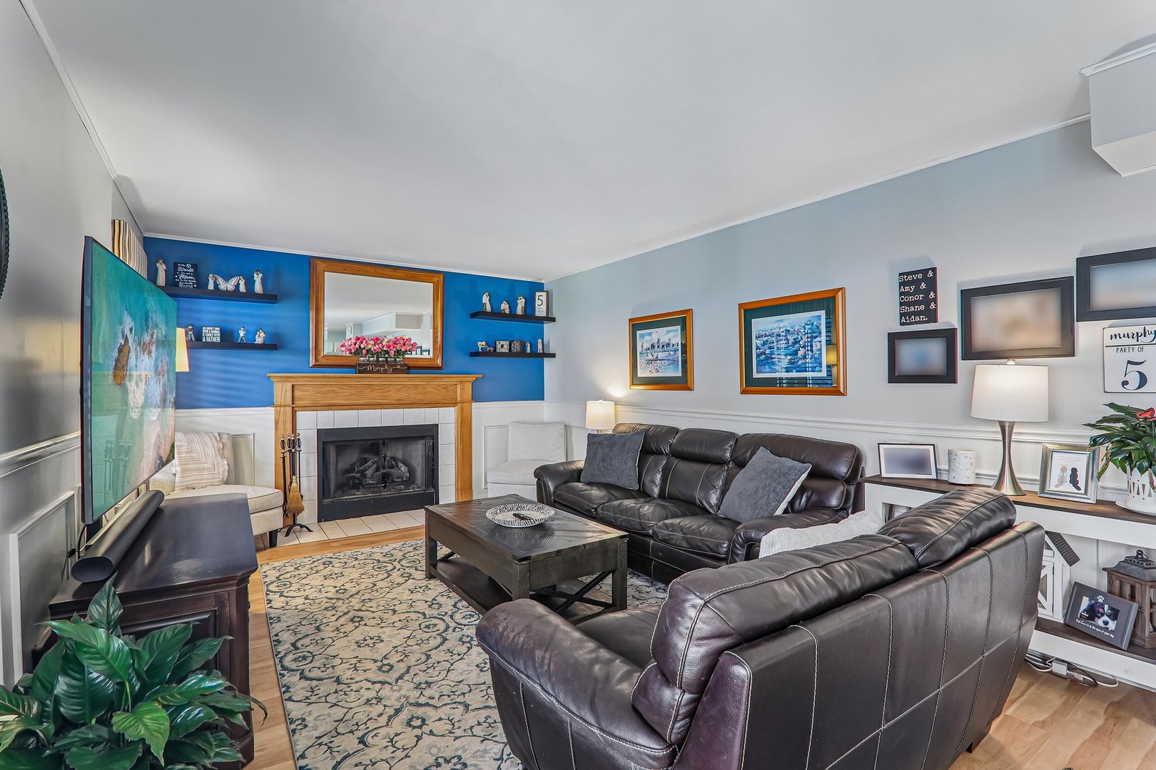 806 Meadowridge Drive, Aurora, IL 60504