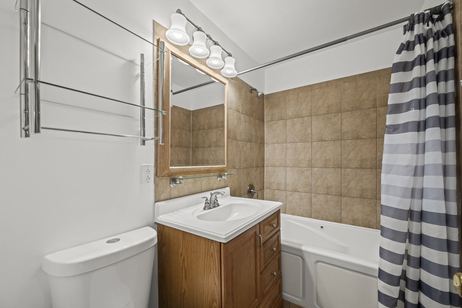 1348 N Geneva Drive #3A, Palatine, IL 60074