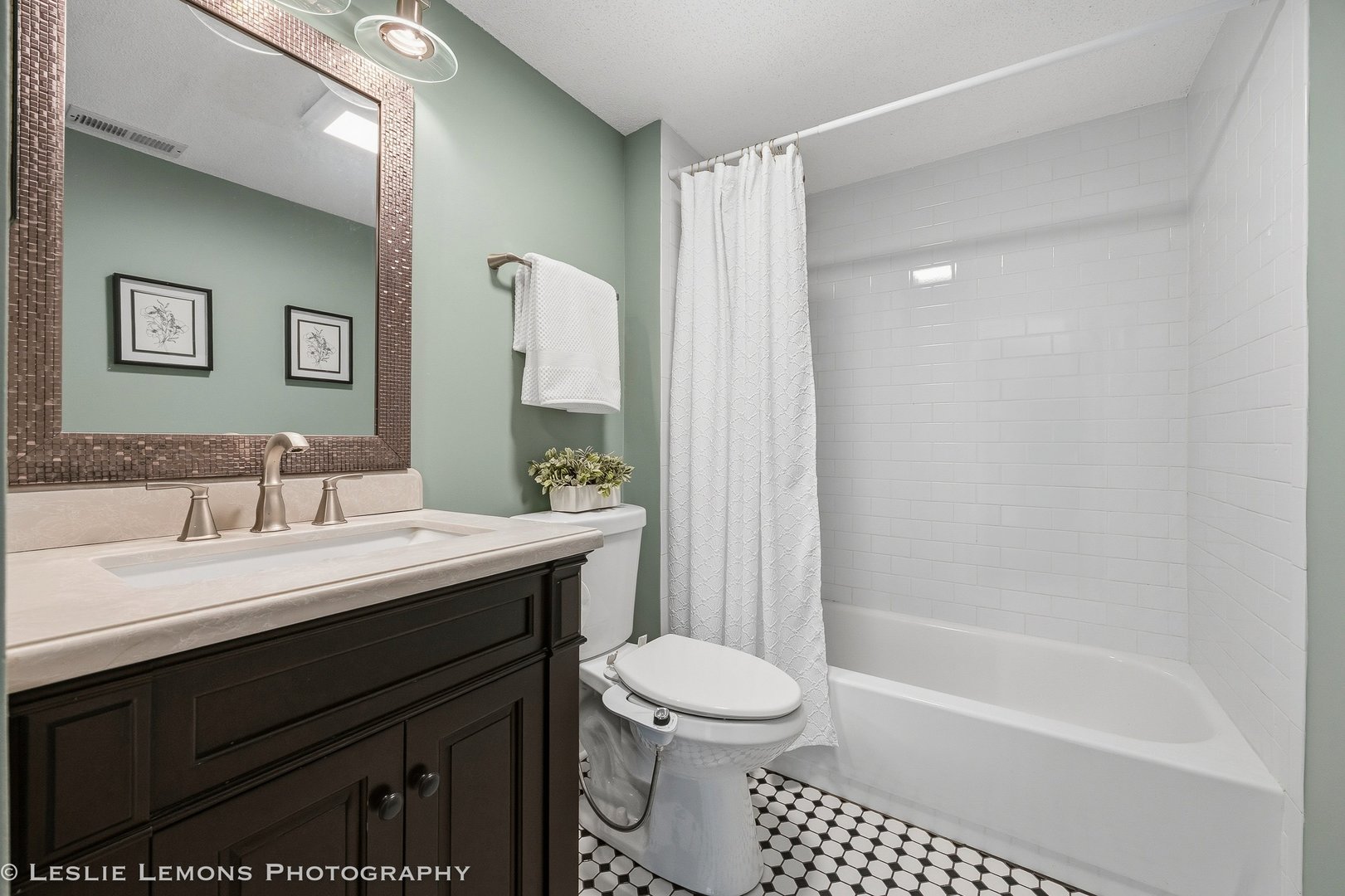 511 Aurora Avenue #313, Naperville, IL 60540