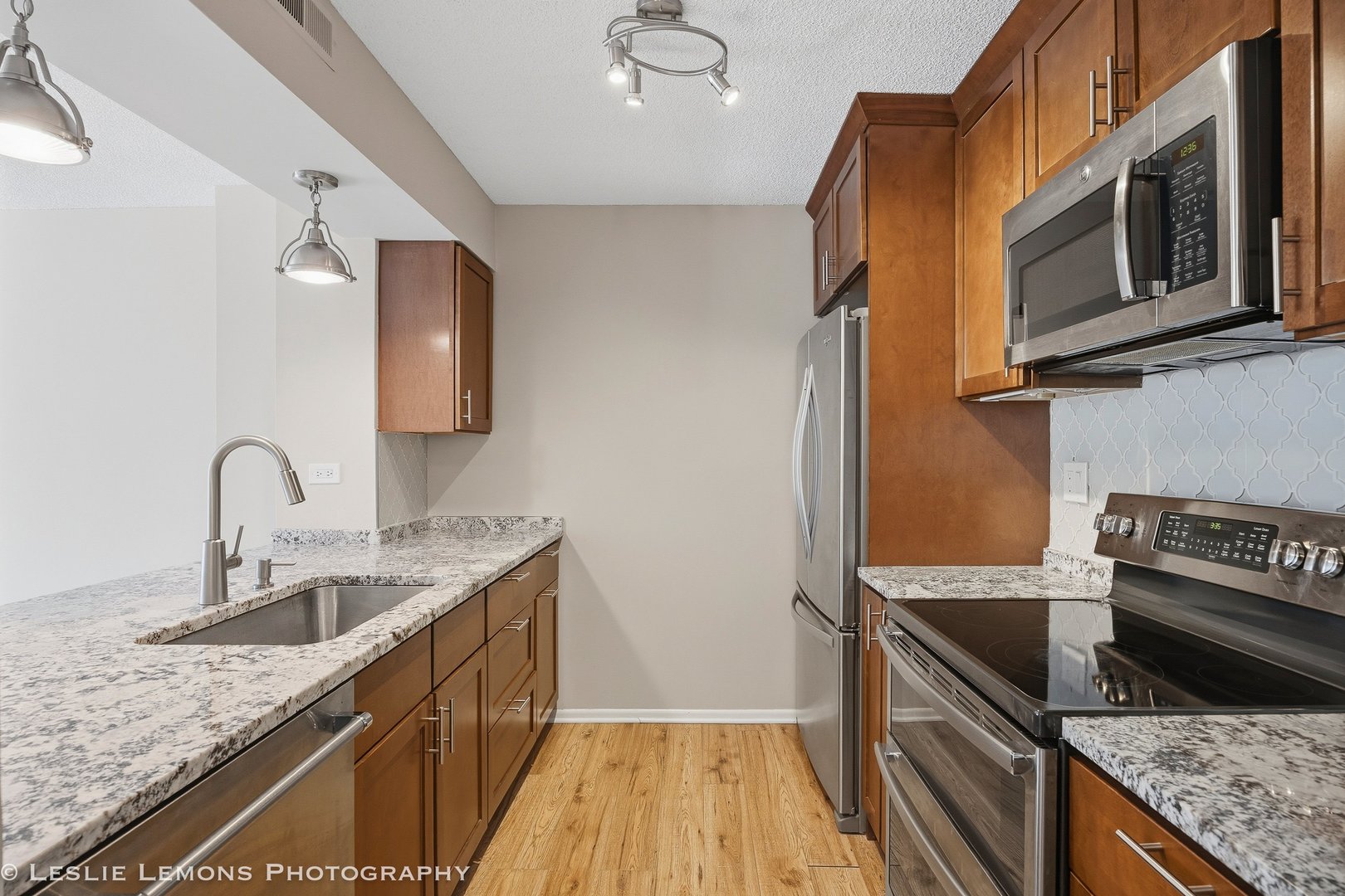 511 Aurora Avenue #313, Naperville, IL 60540