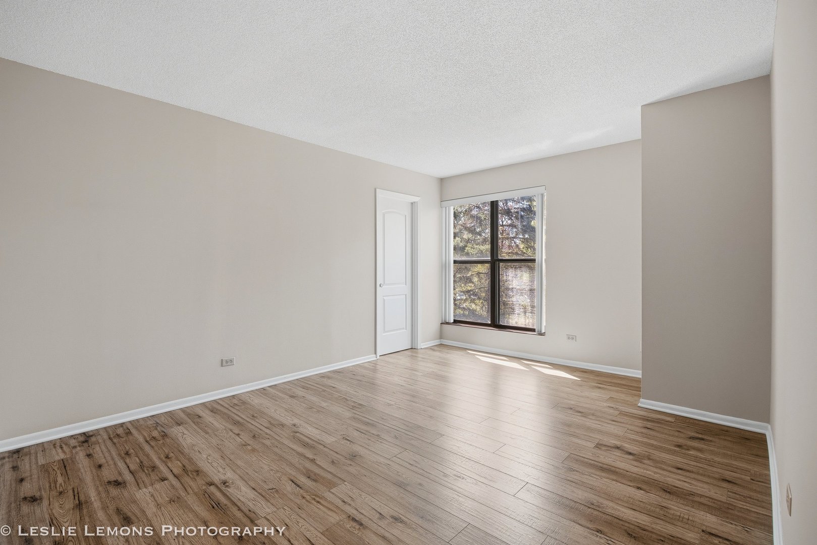 511 Aurora Avenue #313, Naperville, IL 60540