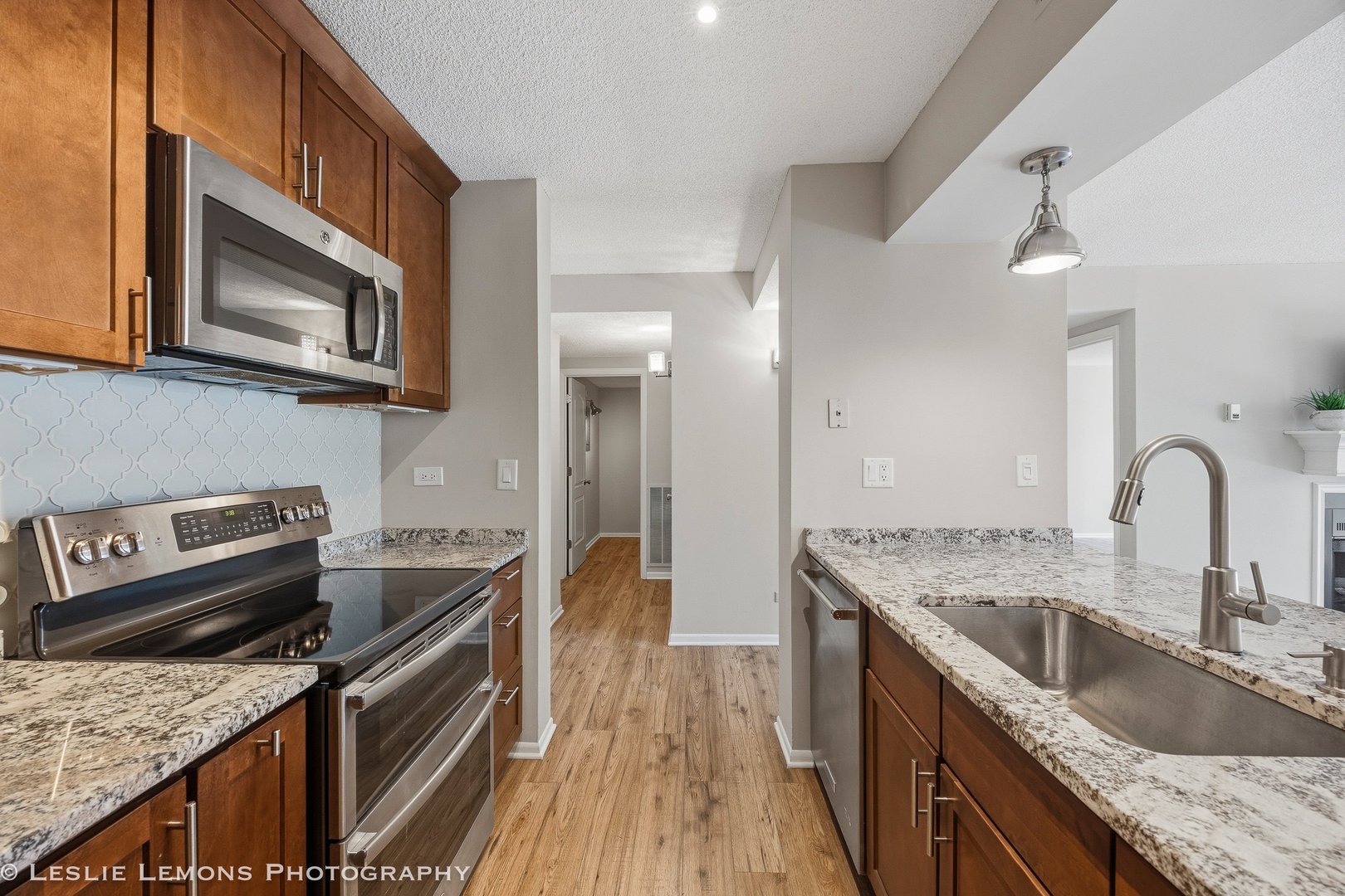 511 Aurora Avenue #313, Naperville, IL 60540