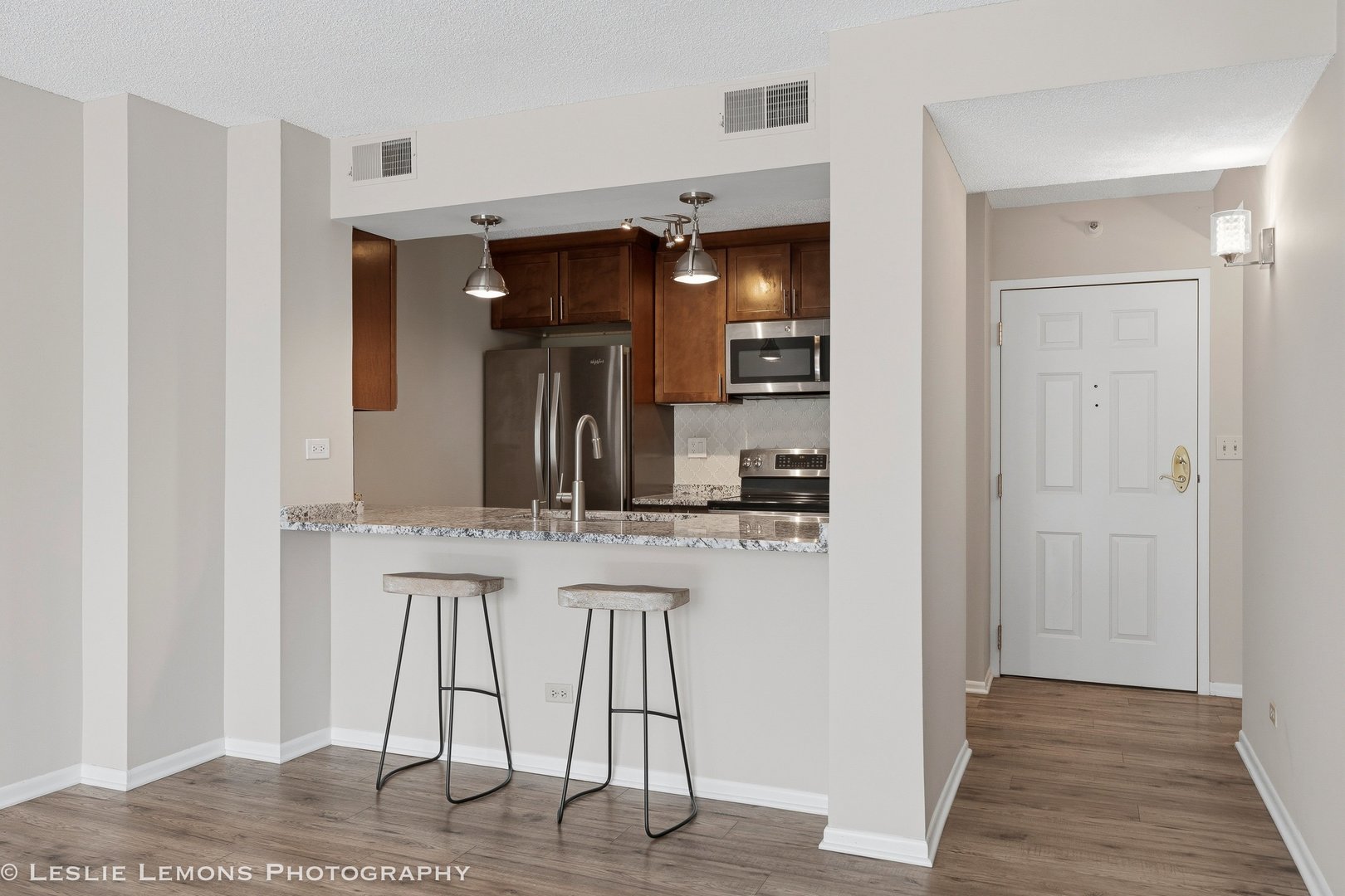 511 Aurora Avenue #313, Naperville, IL 60540