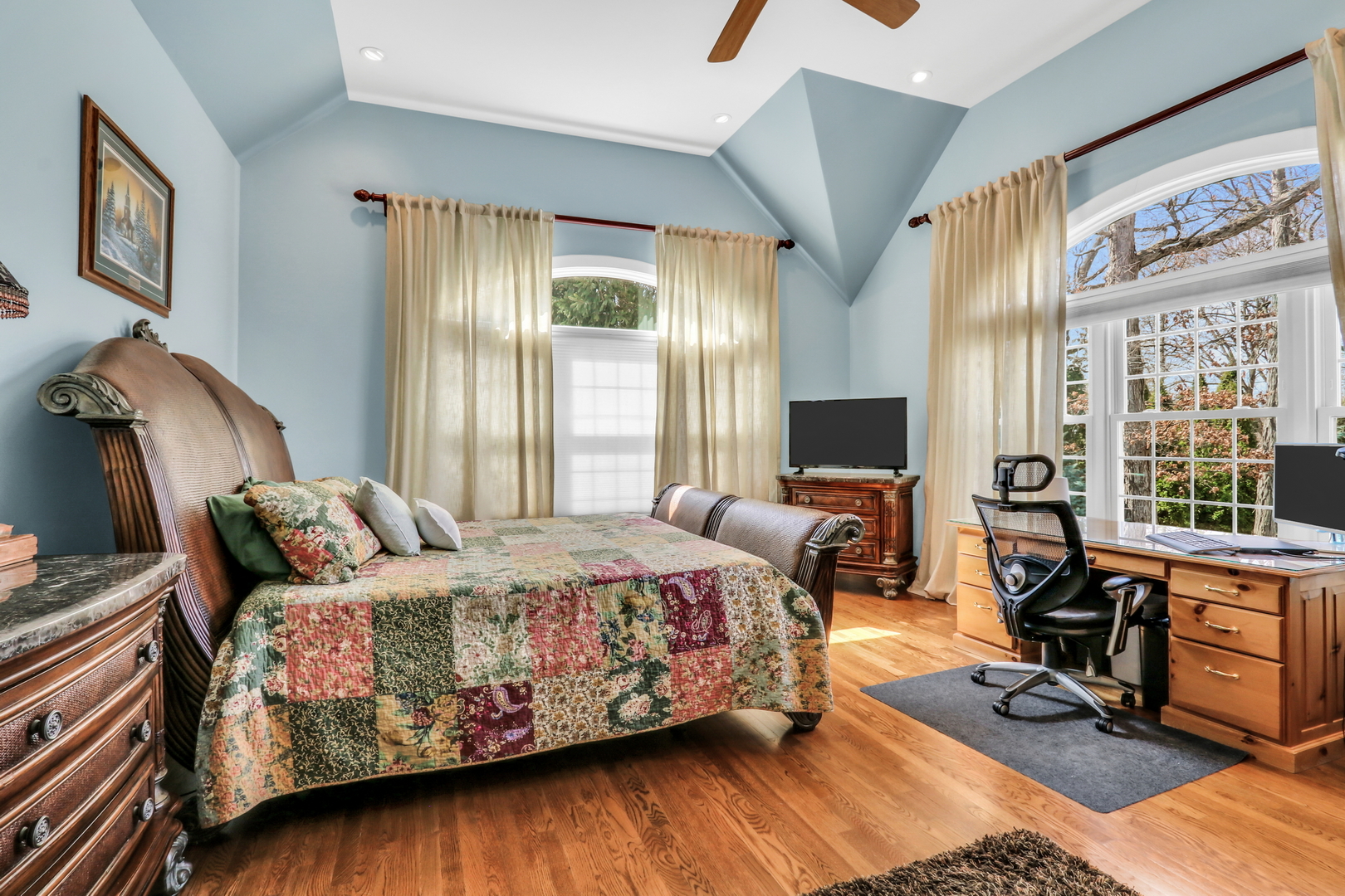 42065 N Old Lake Avenue, Antioch, IL 60002