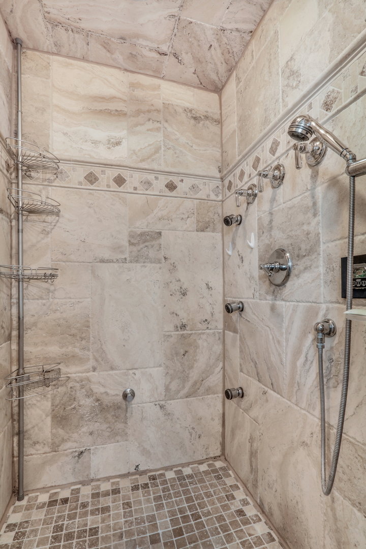 42065 N Old Lake Avenue, Antioch, IL 60002