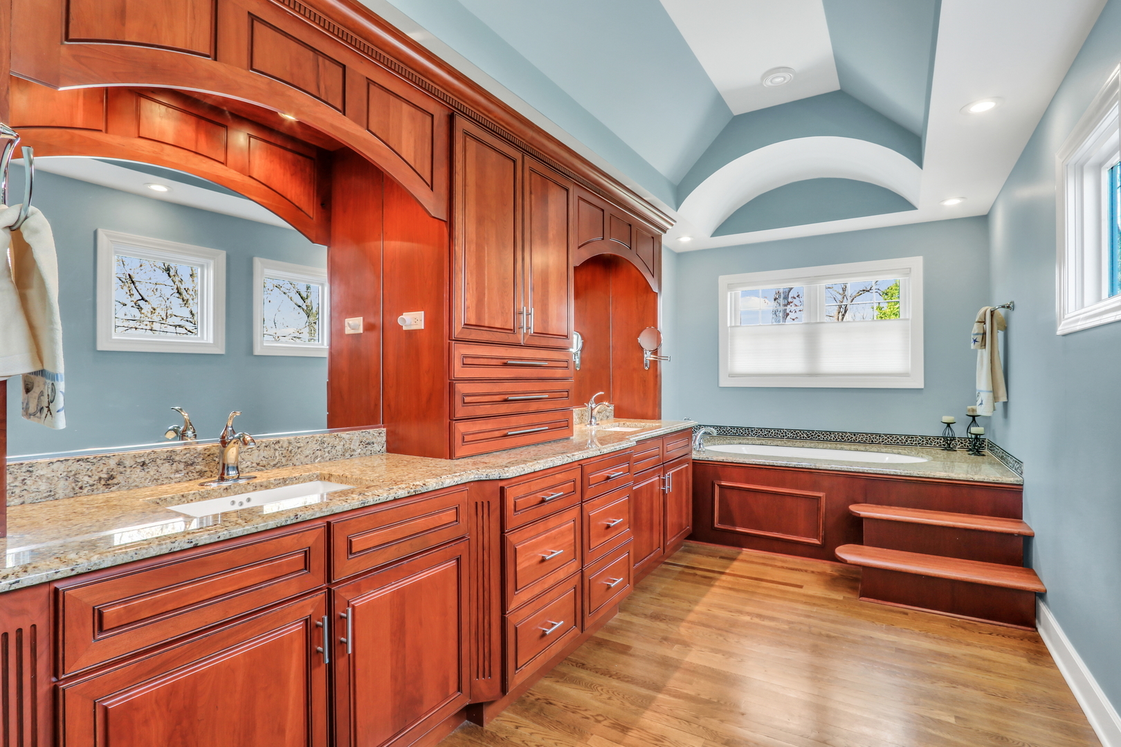 42065 N Old Lake Avenue, Antioch, IL 60002