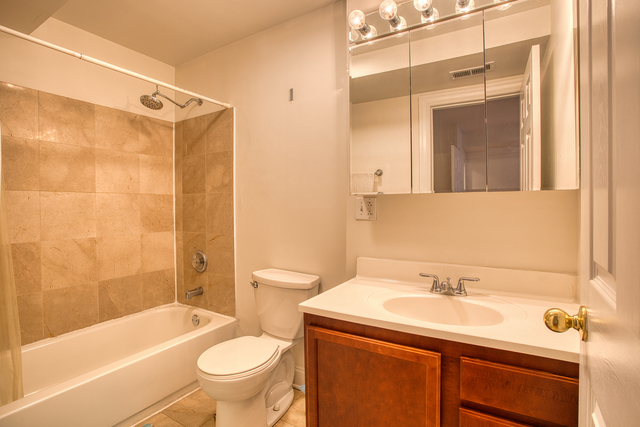 7520 N Winchester Avenue #GE, Chicago, IL 60626