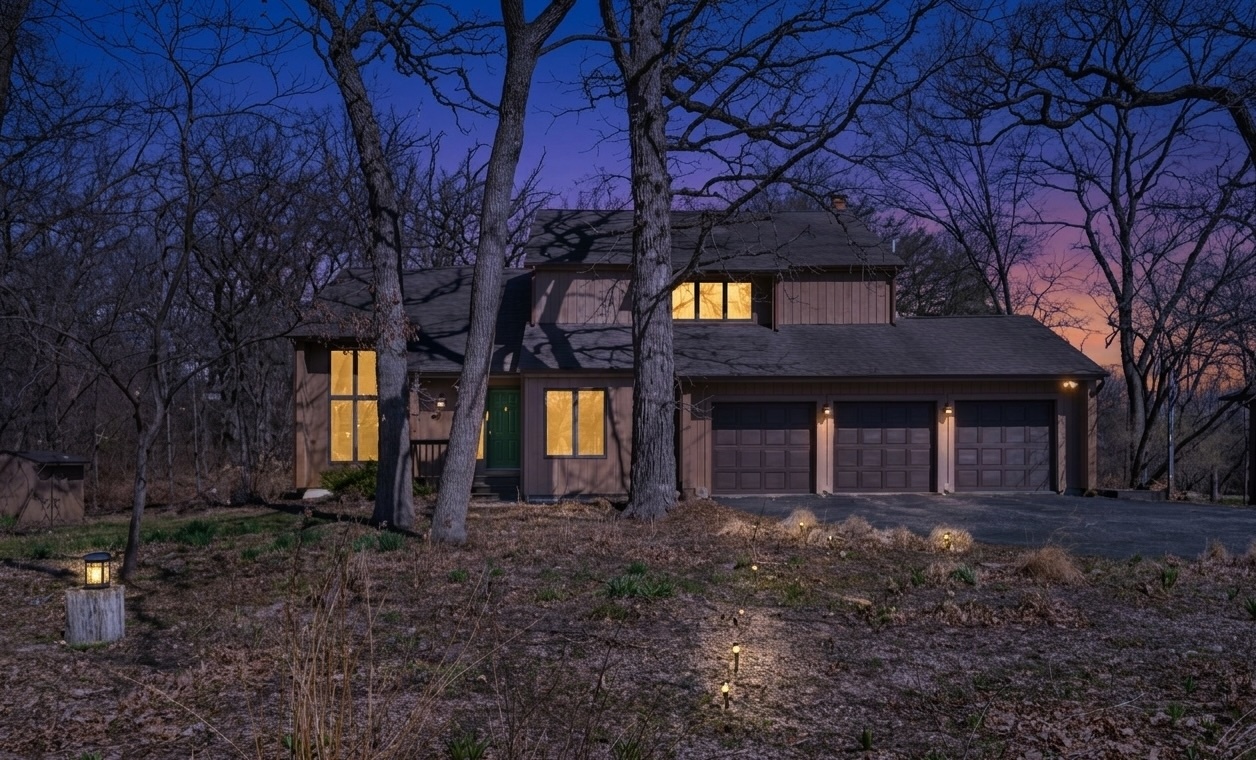 29W256 Oak Lane, West Chicago, IL 60185