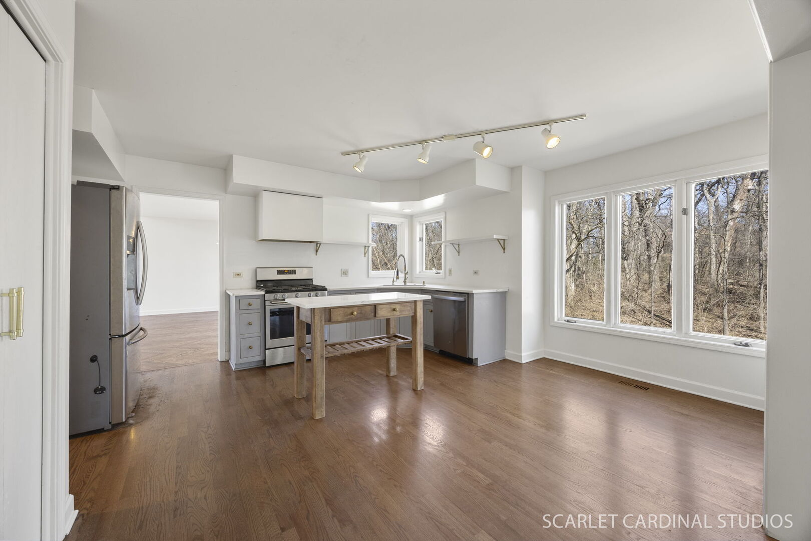 29W256 Oak Lane, West Chicago, IL 60185