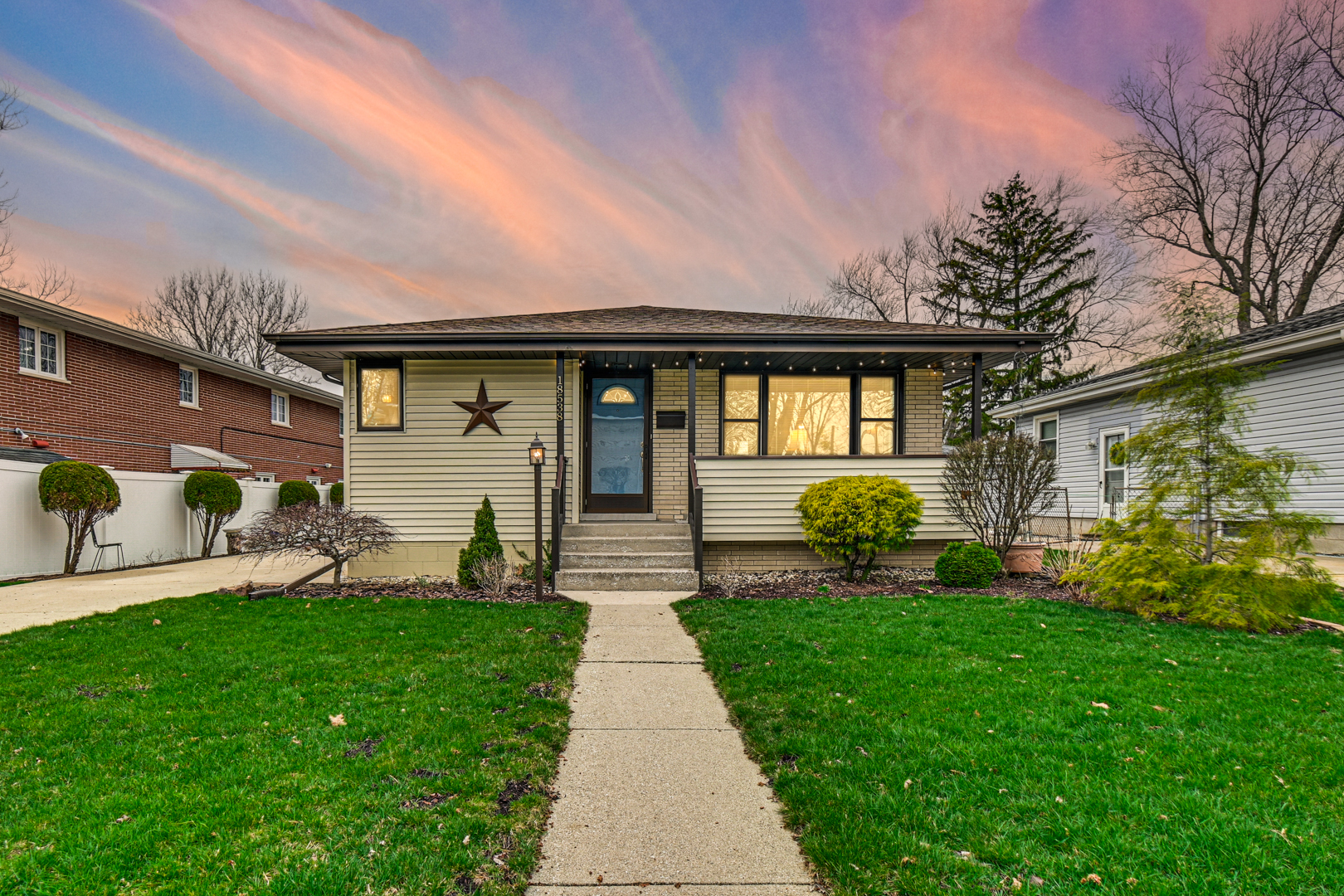 18538 Oakley Avenue, Lansing, IL 60438