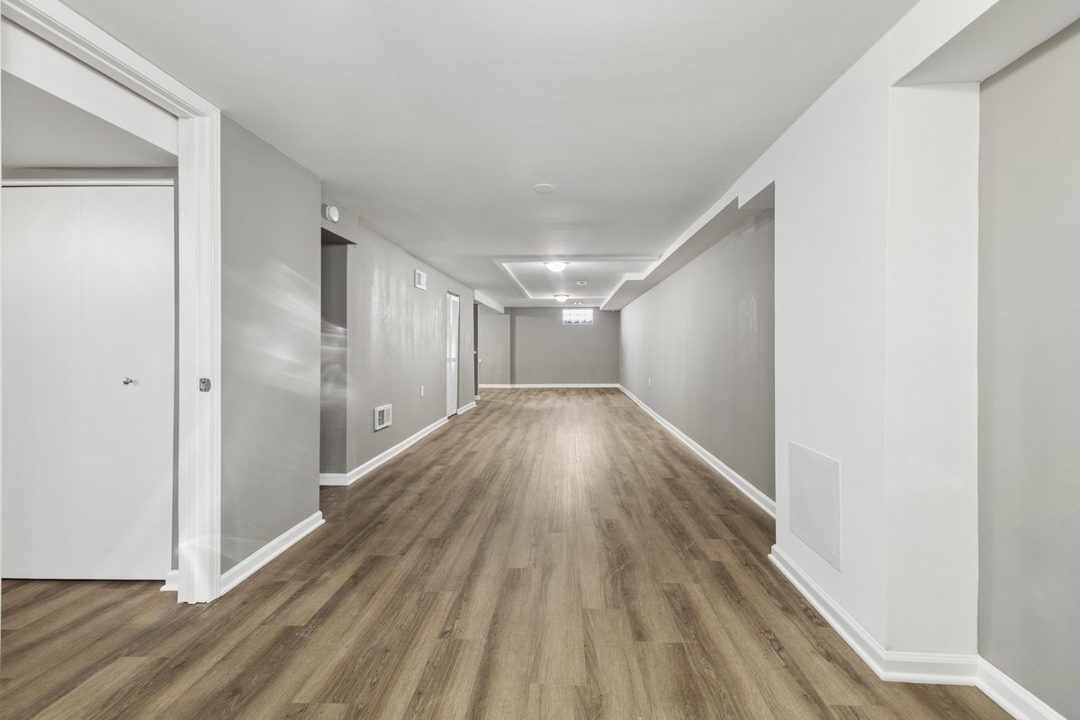 815 W 187th Street, Glenwood, IL 60425