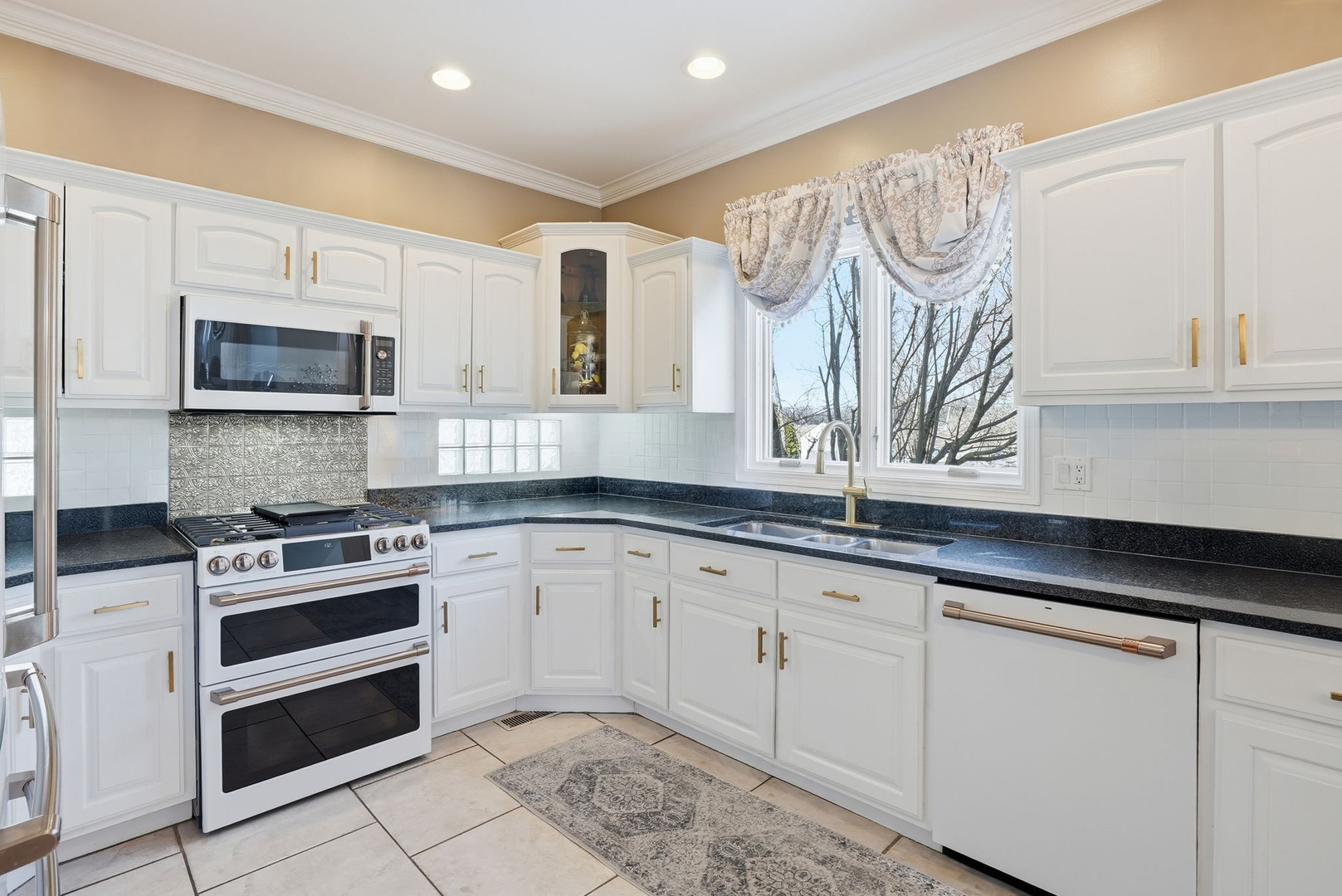 12959 Silver Fox Drive, Lemont, IL 60439