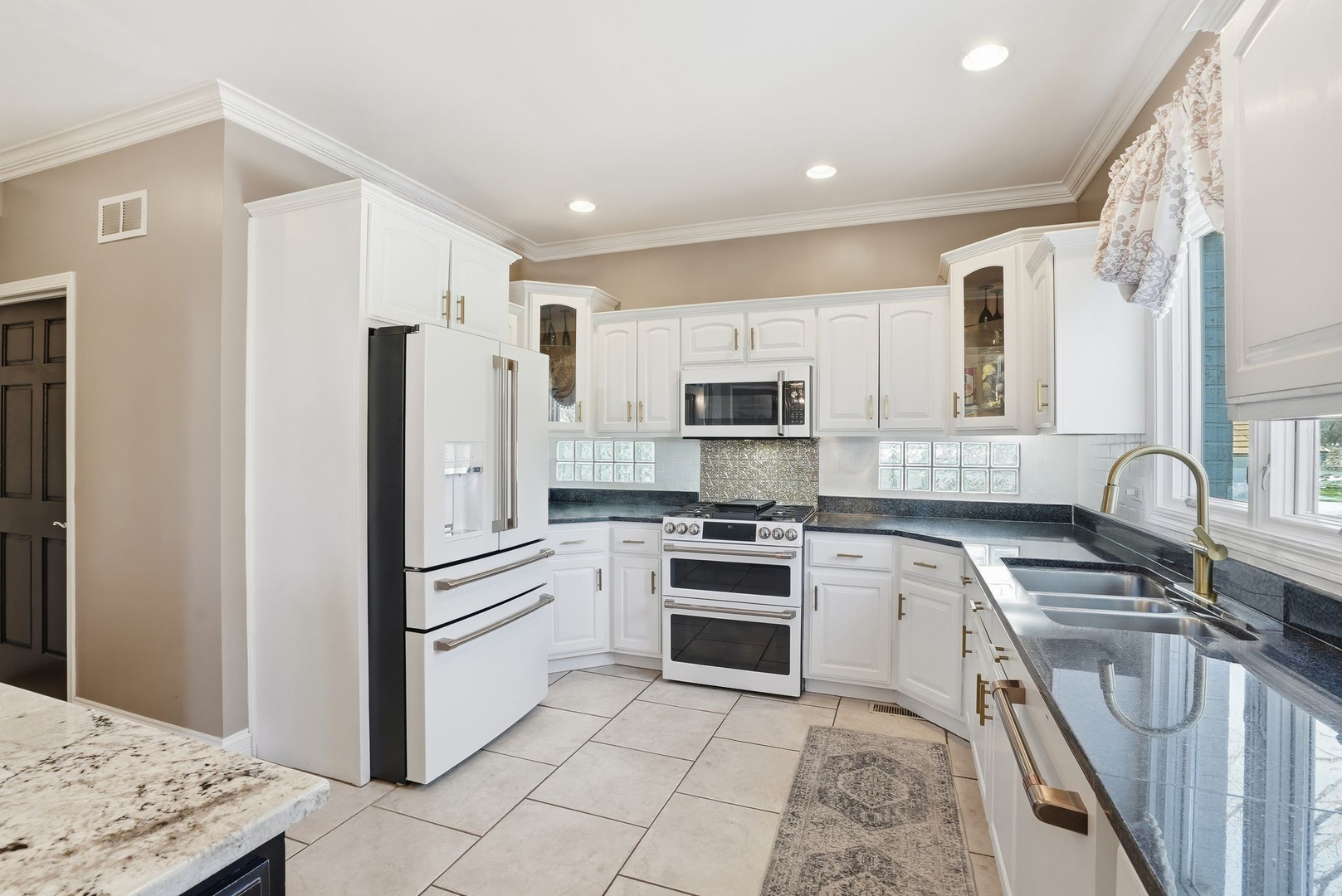 12959 Silver Fox Drive, Lemont, IL 60439