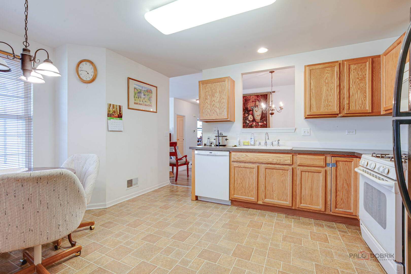 651 S Essington Drive, Round Lake, IL 60073