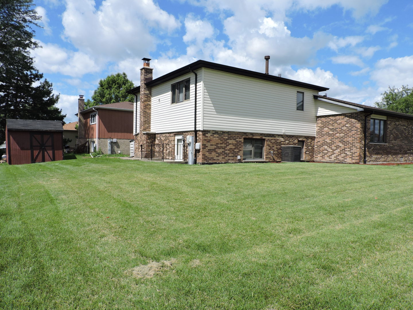 6931 Coachwood Trail, Tinley Park, IL 60477