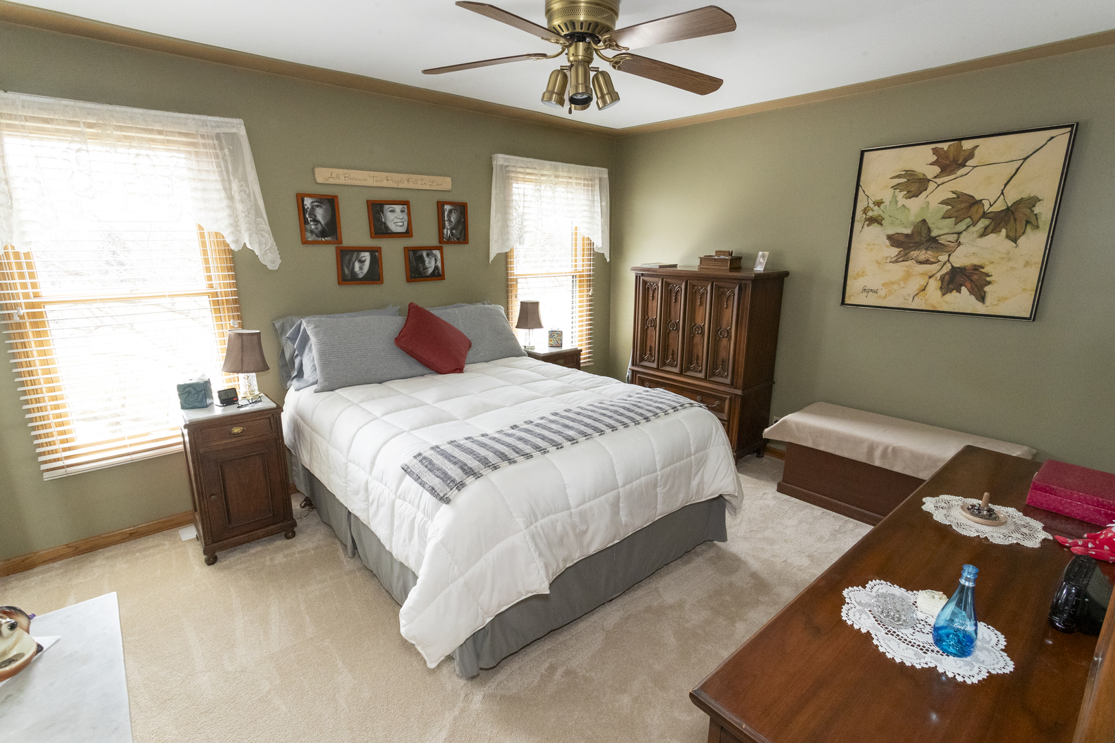 332 Byron Avenue, Bloomingdale, IL 60108