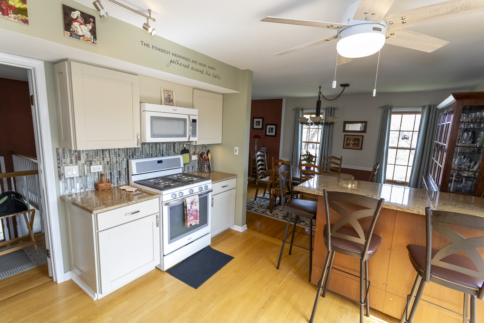 332 Byron Avenue, Bloomingdale, IL 60108