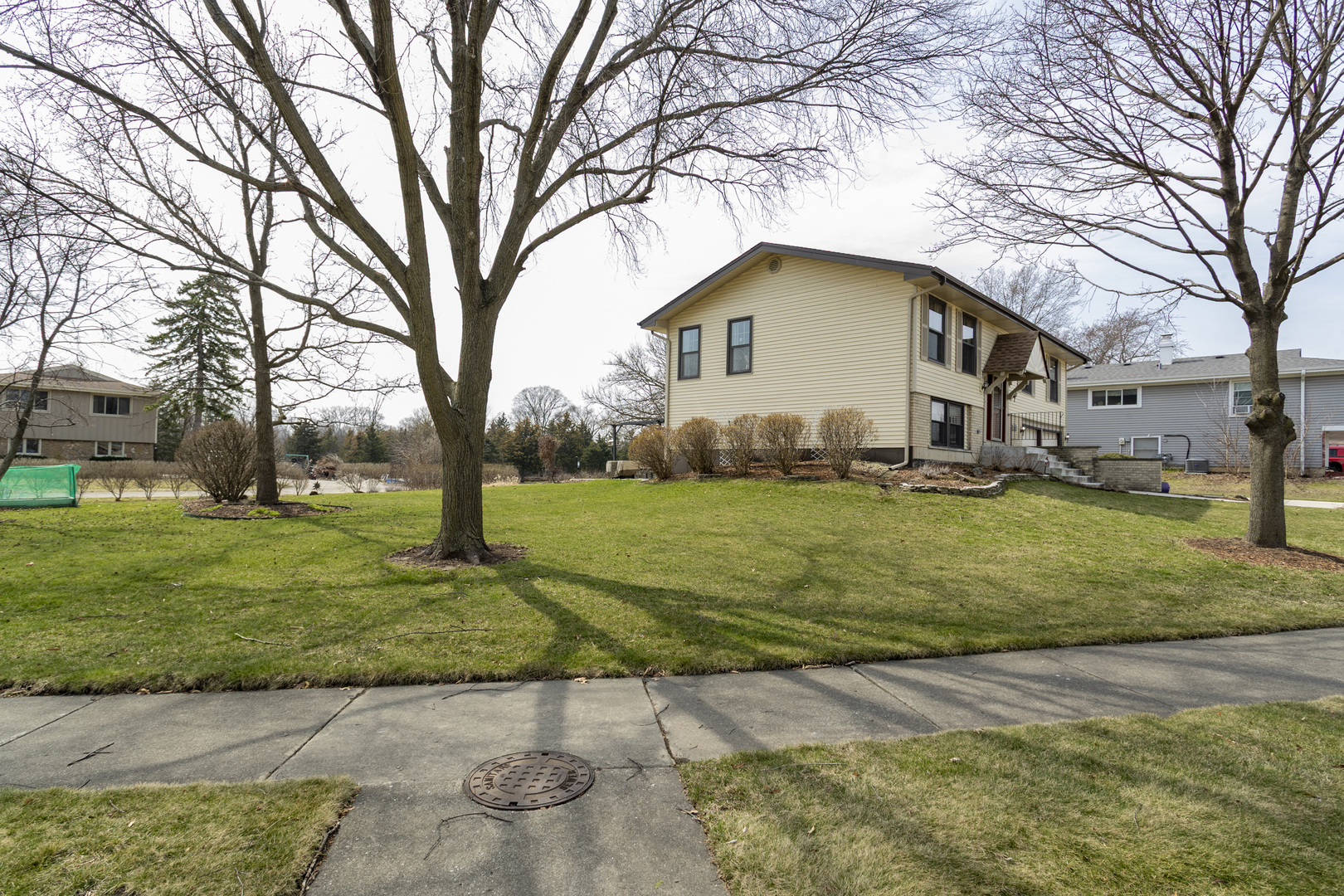 332 Byron Avenue, Bloomingdale, IL 60108