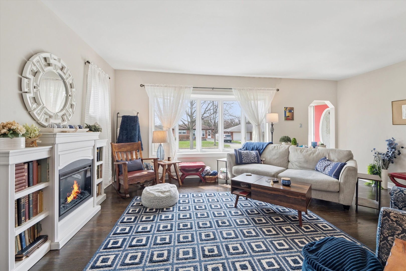 124 E Jackson Street, Villa Park, IL 60181