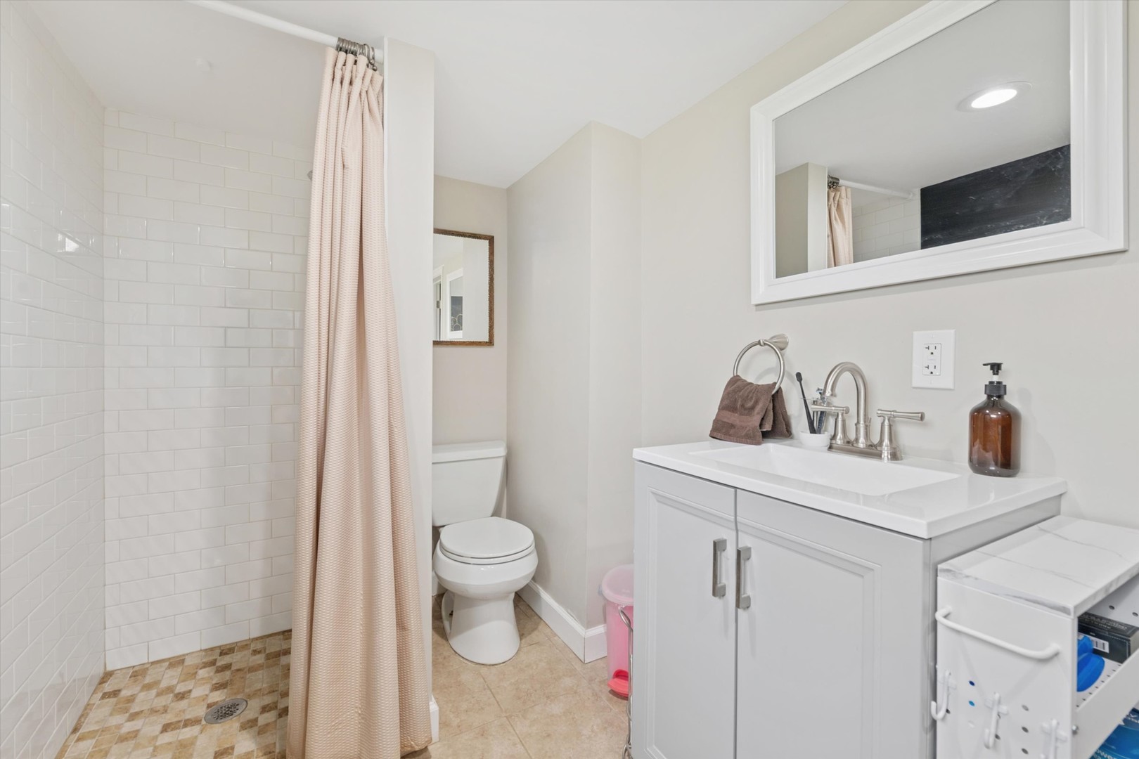 124 E Jackson Street, Villa Park, IL 60181