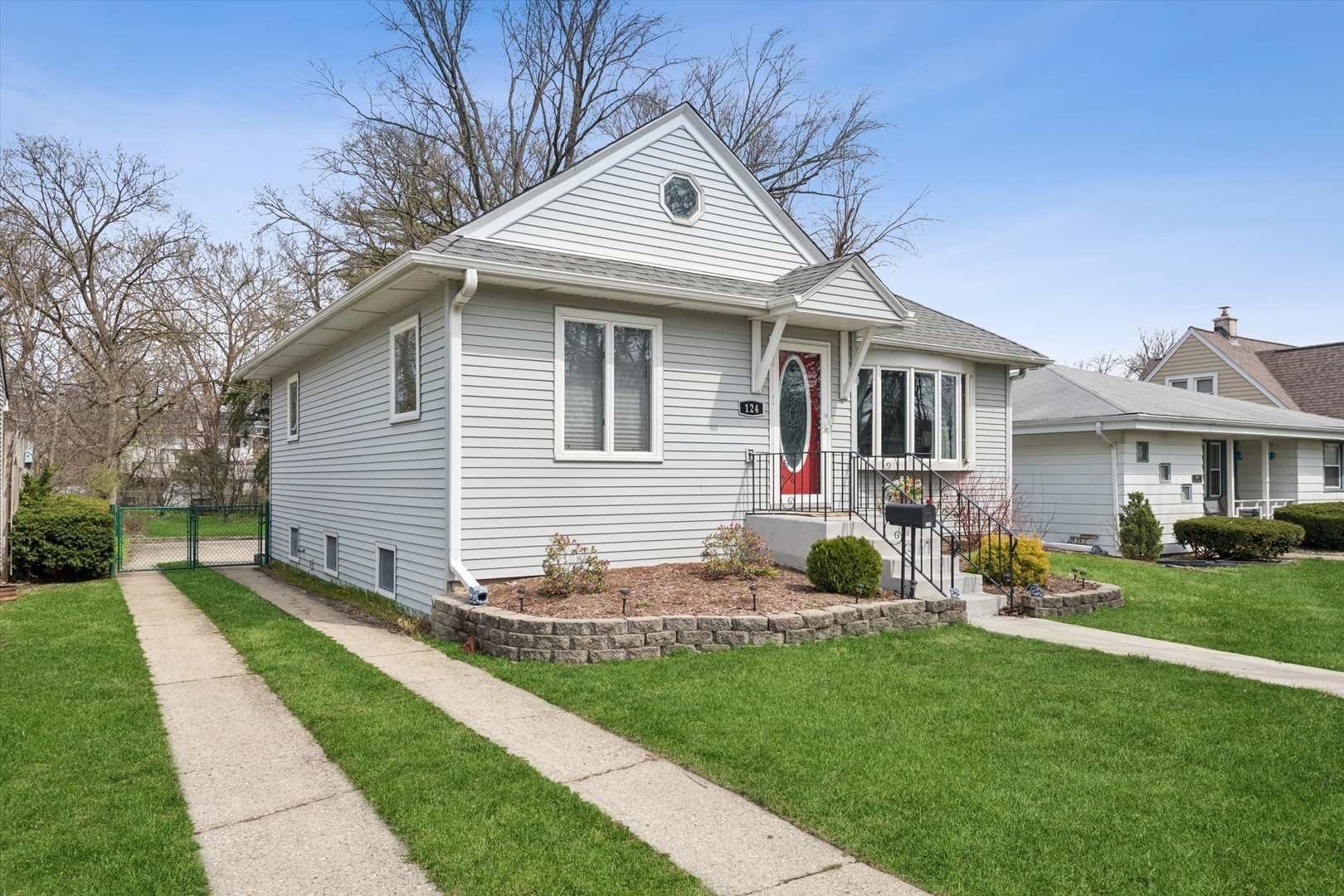 124 E Jackson Street, Villa Park, IL 60181