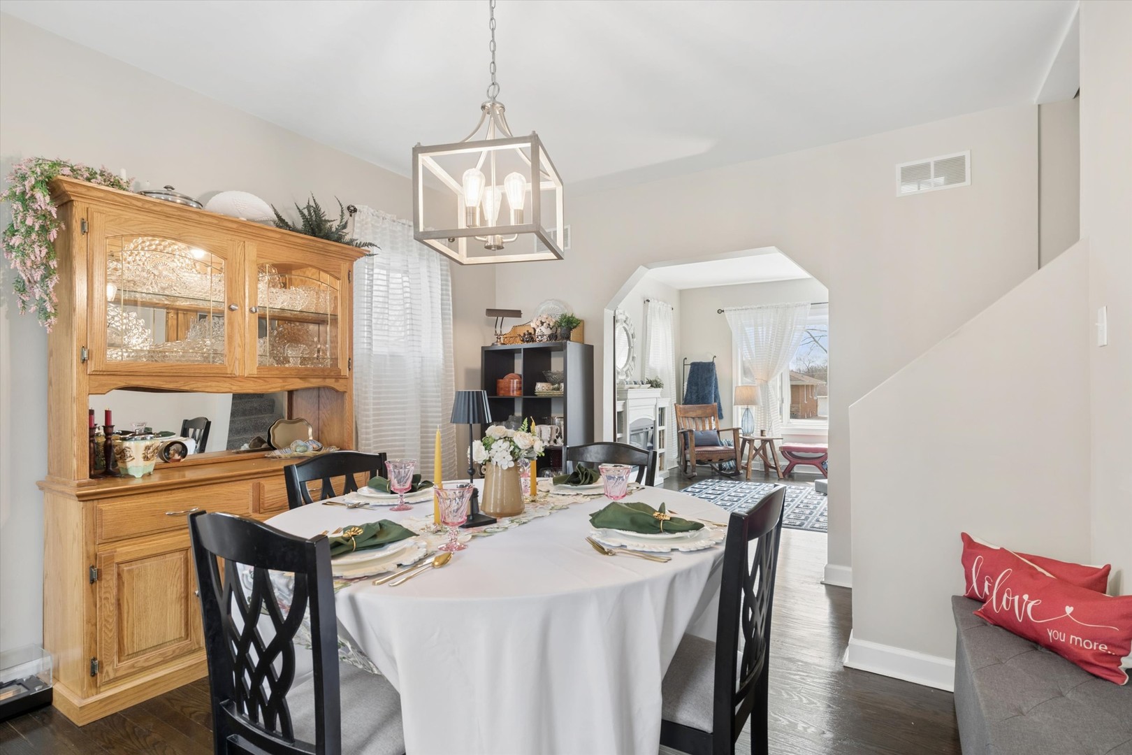 124 E Jackson Street, Villa Park, IL 60181