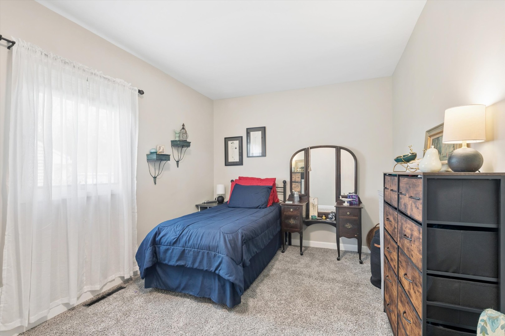 124 E Jackson Street, Villa Park, IL 60181