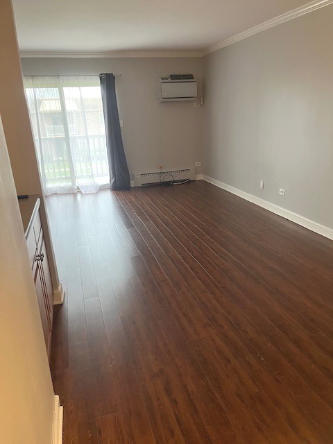 2422 N Kennicott Drive #2D, Arlington Heights, IL 60004