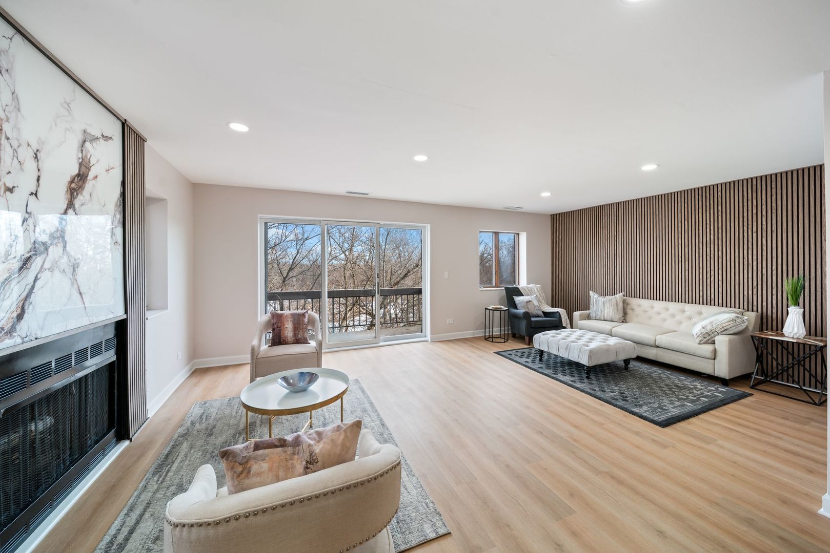 10 Trafalgar Square #403, Lincolnshire, IL 60069