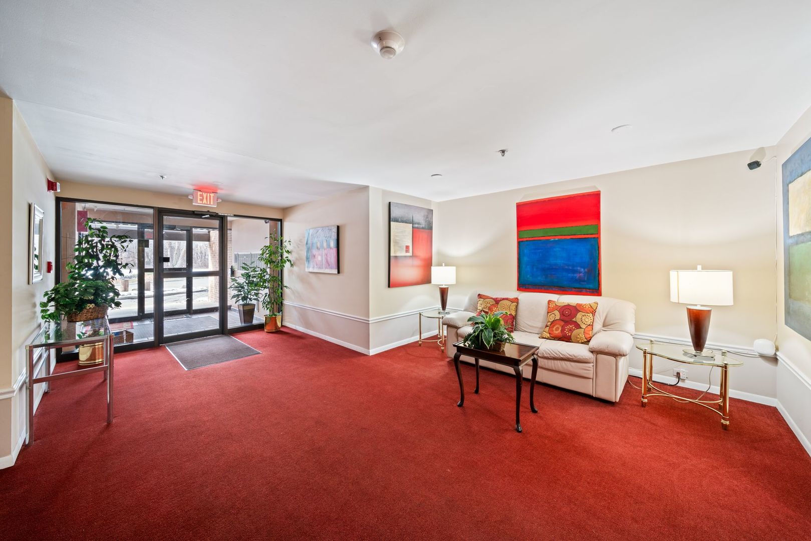 10 Trafalgar Square #403, Lincolnshire, IL 60069