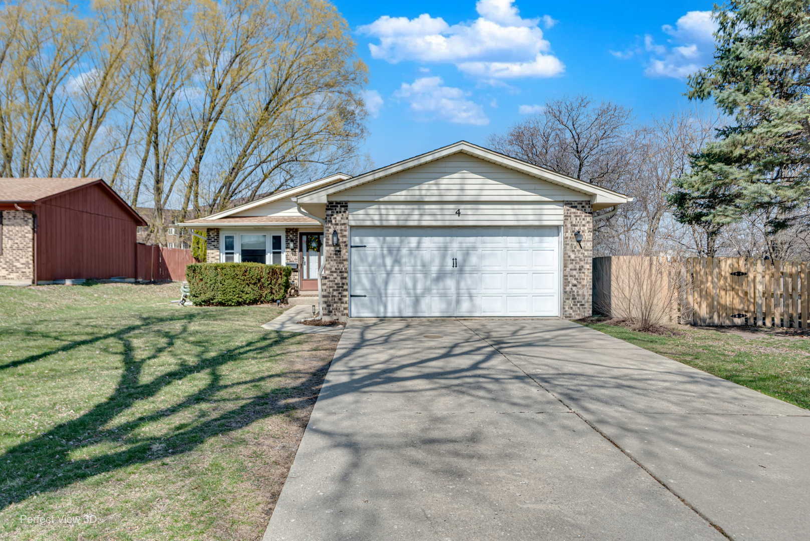 4 W Beech Drive, Schaumburg, IL 60193