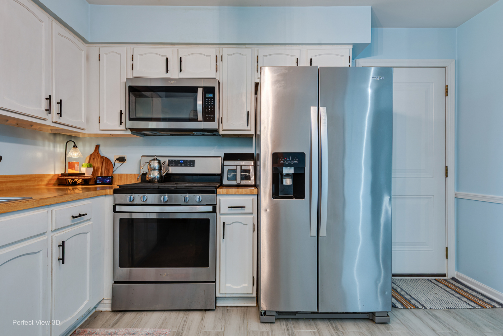 4 W Beech Drive, Schaumburg, IL 60193