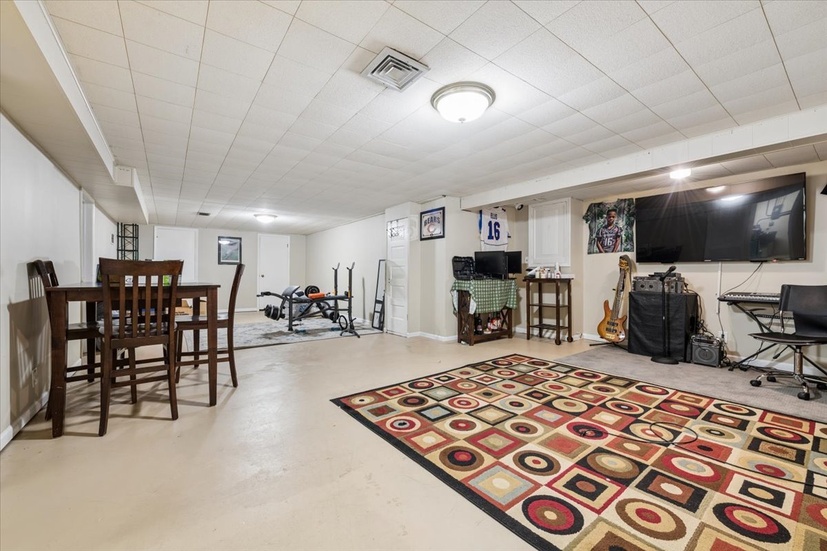 26 S Rohlwing Road, Palatine, IL 60074