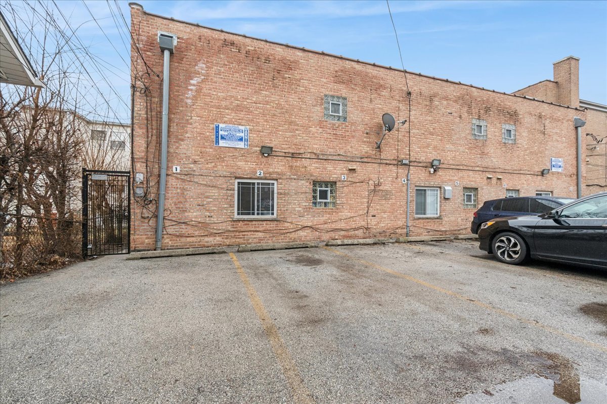 6118 N Hermitage Avenue #A, Chicago, IL 60660