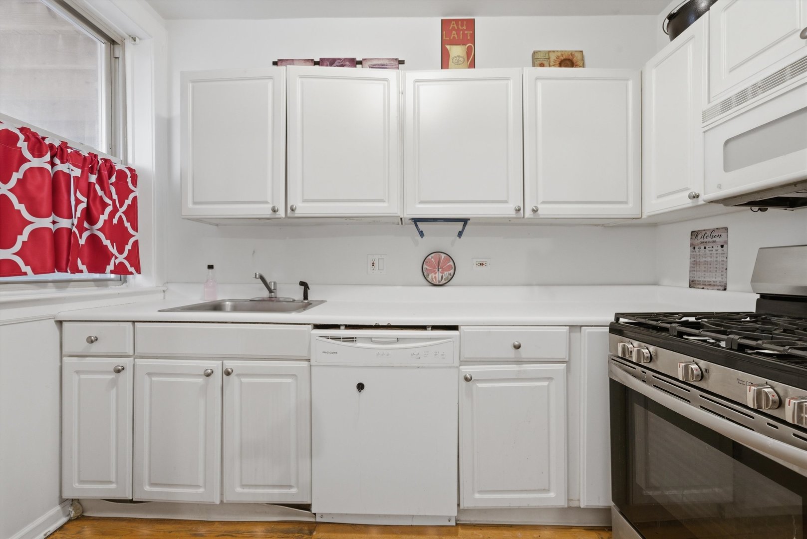 6205 N Oakley Avenue #2, Chicago, IL 60659