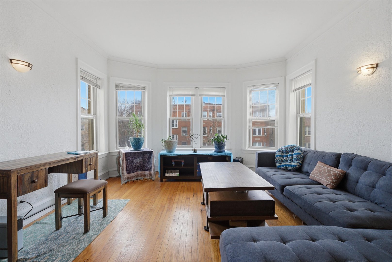 6205 N Oakley Avenue #2, Chicago, IL 60659