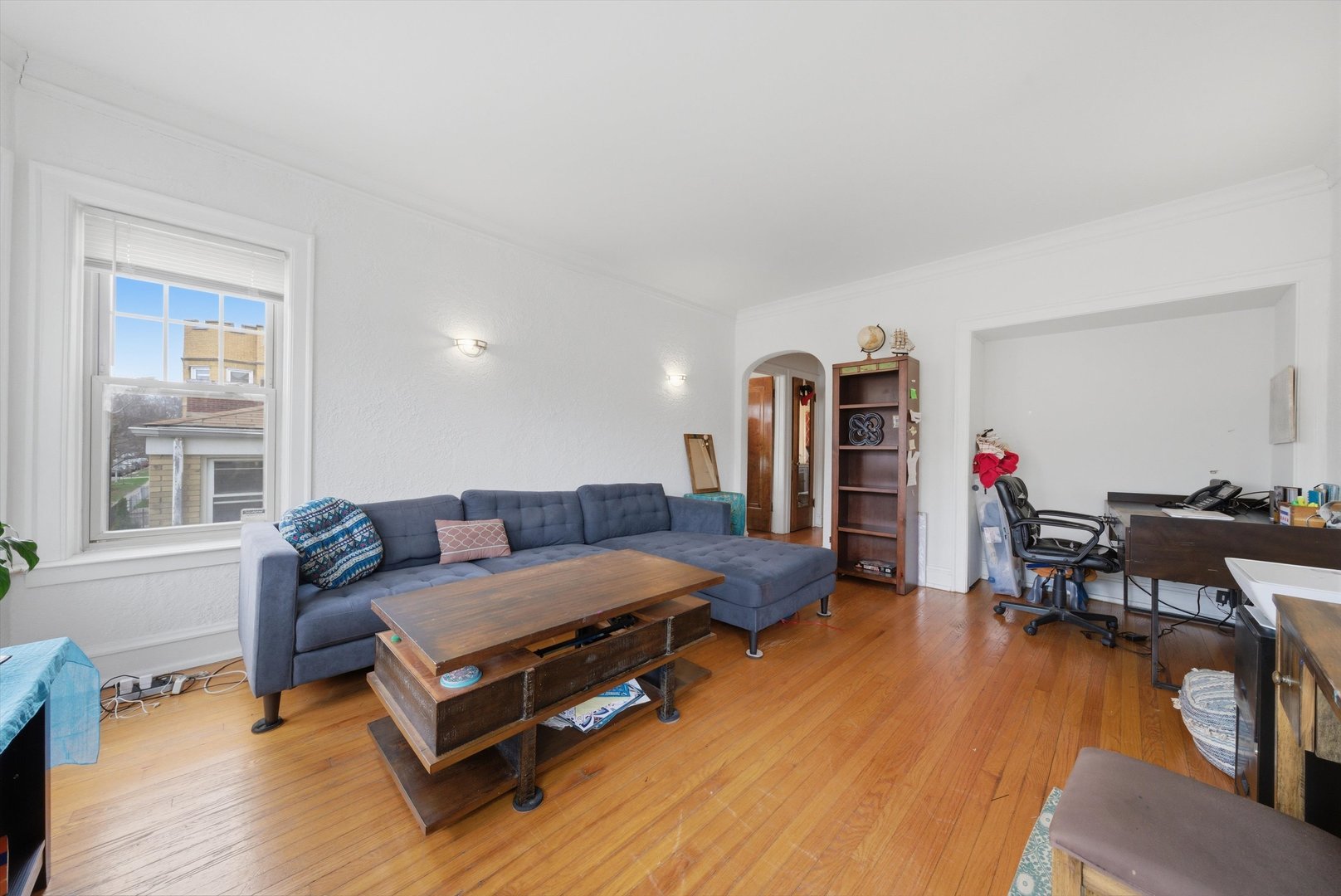 6205 N Oakley Avenue #2, Chicago, IL 60659