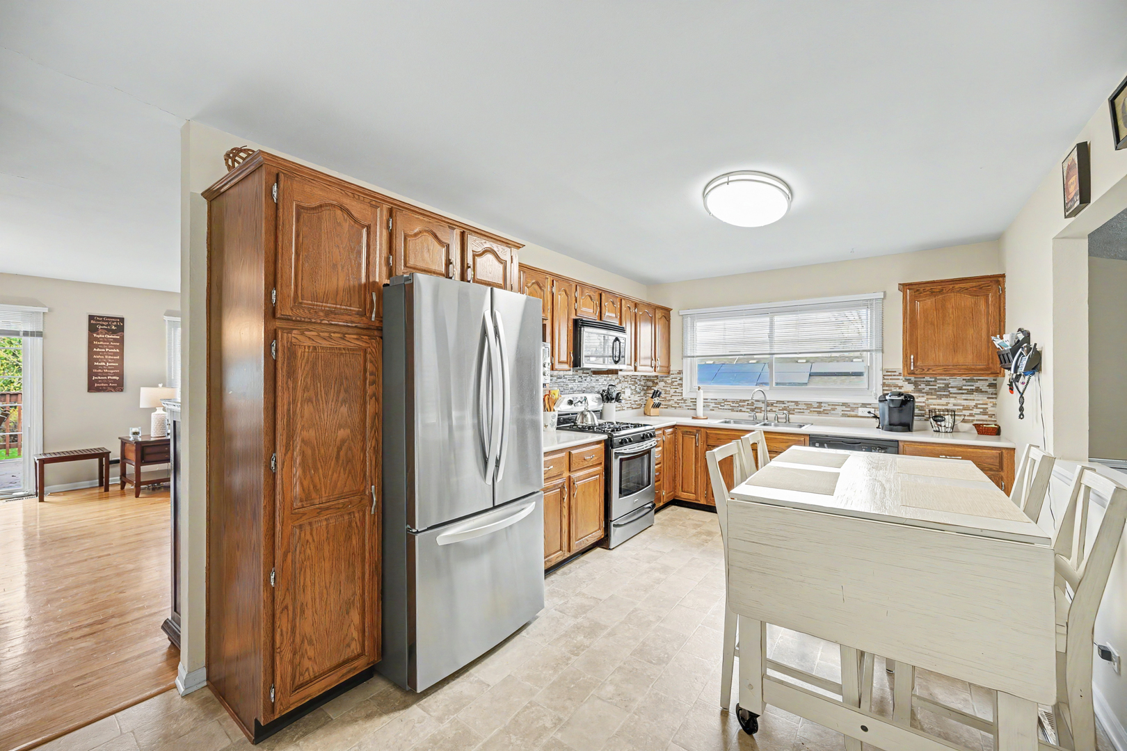 1952 Glenrock Lane, Glendale Heights, IL 60139