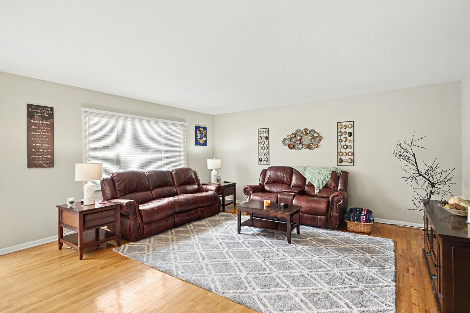 1952 Glenrock Lane, Glendale Heights, IL 60139