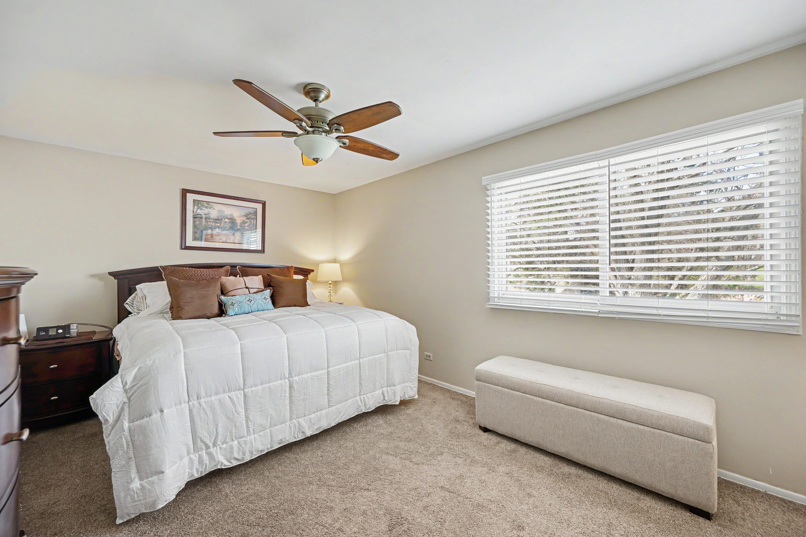 1952 Glenrock Lane, Glendale Heights, IL 60139