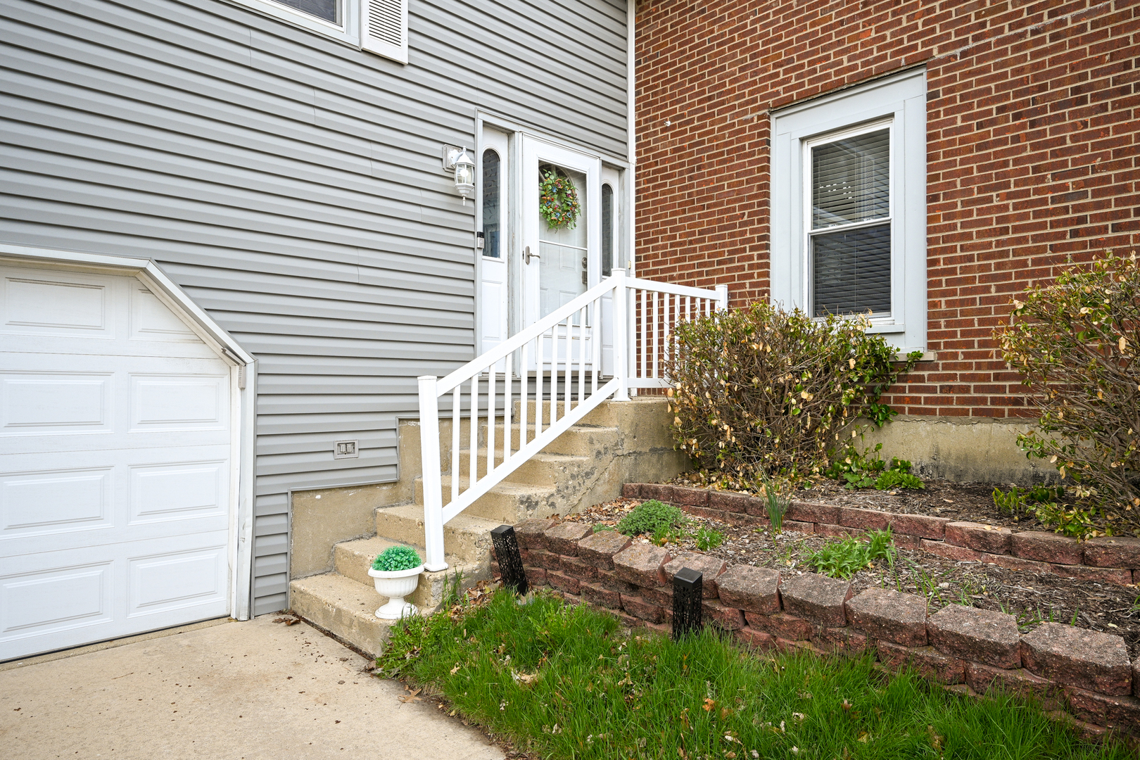 1952 Glenrock Lane, Glendale Heights, IL 60139