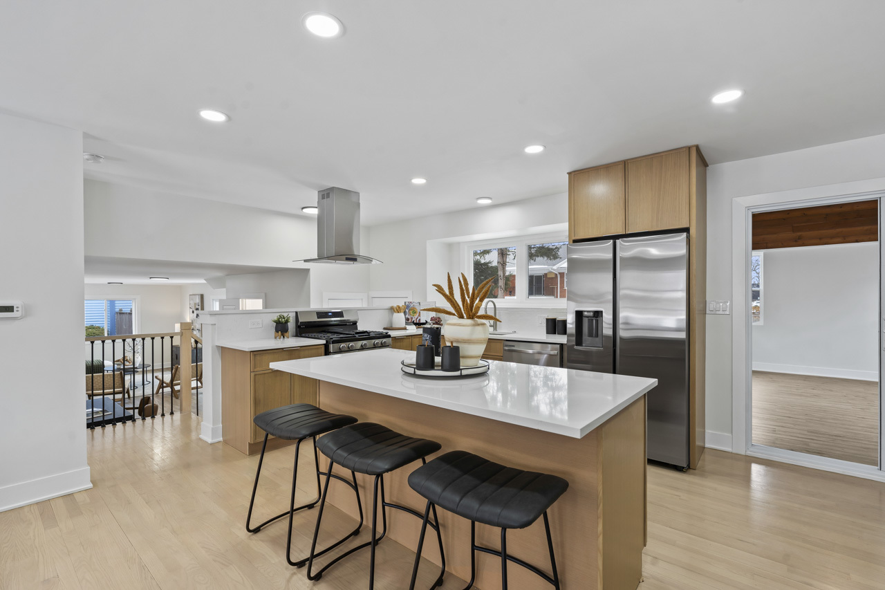 778 Wilson Avenue, Glen Ellyn, IL 60137