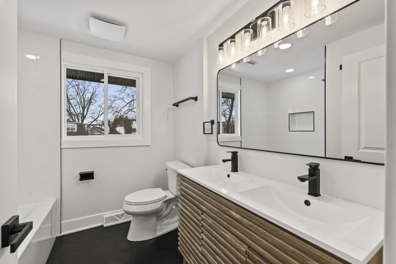 778 Wilson Avenue, Glen Ellyn, IL 60137