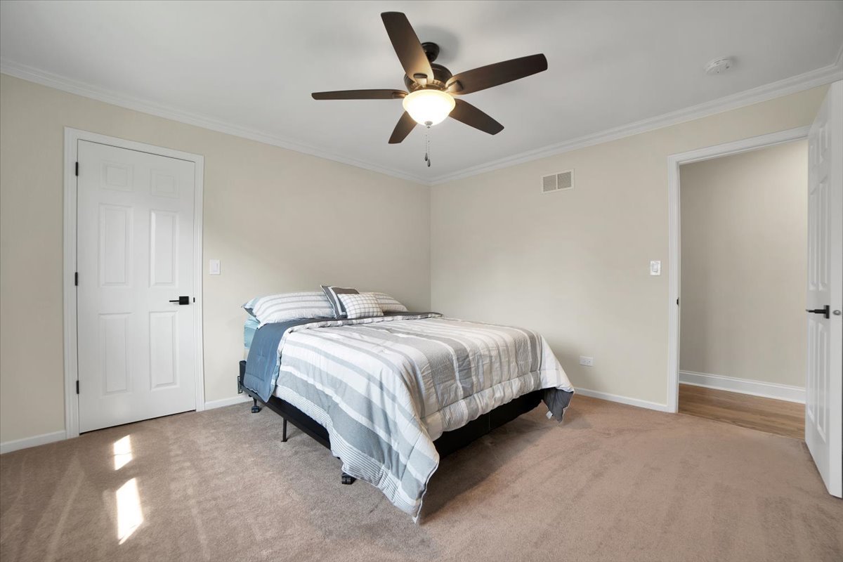 505 Cambridge Lane, Shorewood, IL 60404